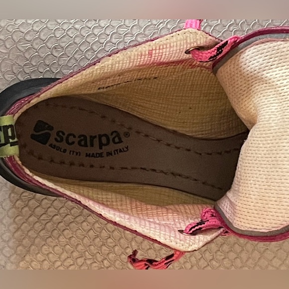 SCARPA Climbing Shoes, Pink Suede’s Women’s Size EU 42, US 10 Made in Italy - Picture 10 of 16